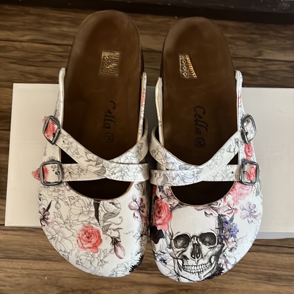 Cella Shoes - Cella-Painted floral Skull cross-strap mule white/pink design-NIB LAST PAIR!!!